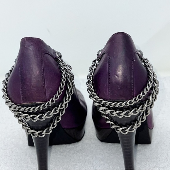 GUESS Women’s Seeri platform pumps women’s size 7 purple with silver chains. - Picture 11 of 16